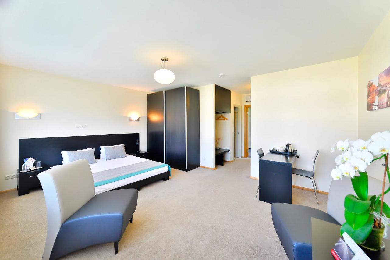 Vantis Riverside Hotel Riga